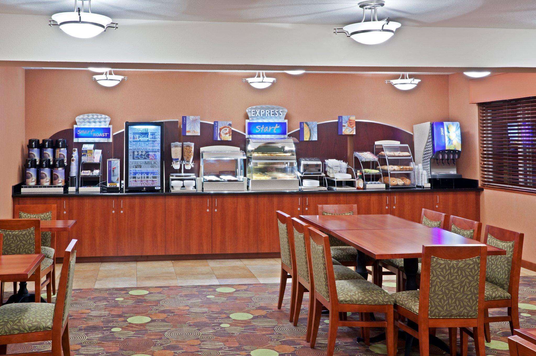 Hampton Inn & Suites تيغارد المظهر الخارجي الصورة