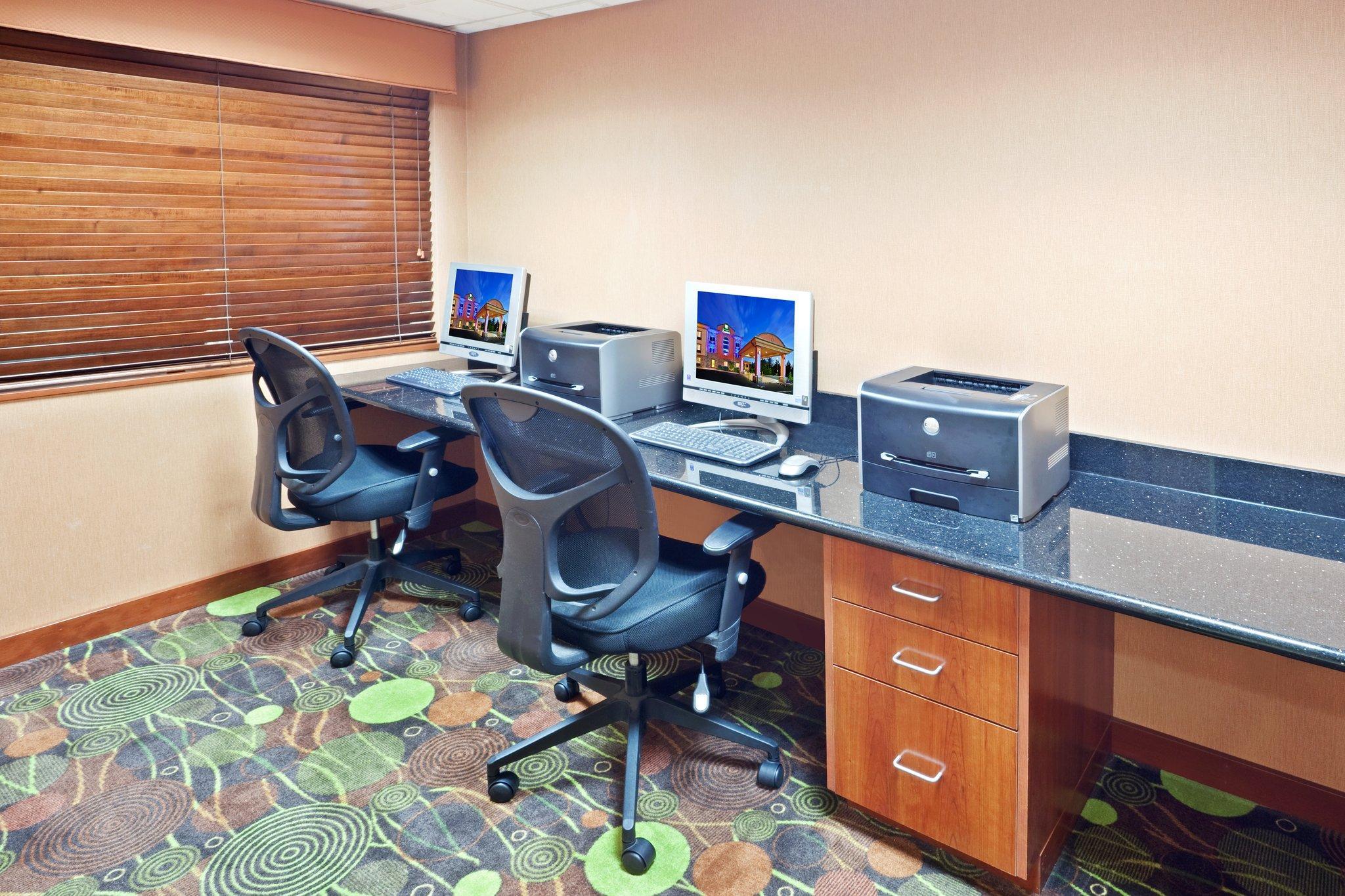 Hampton Inn & Suites تيغارد المظهر الخارجي الصورة