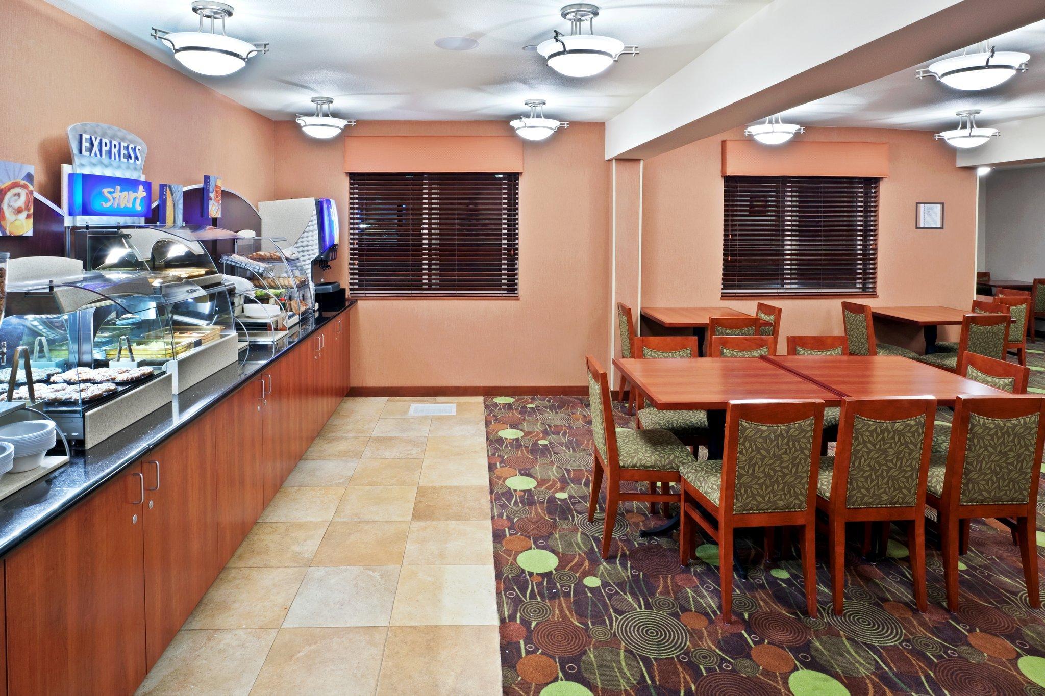 Hampton Inn & Suites تيغارد المظهر الخارجي الصورة